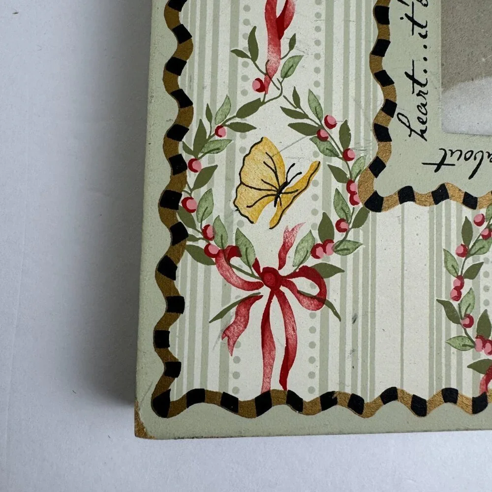 Annie Danielson Designs  Creative Picture Frame